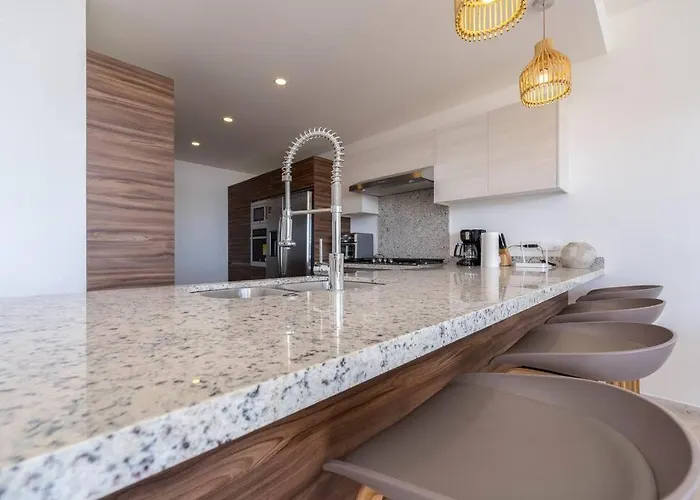Private Pool & With Stunning Ocean Views Solaria E 101 *